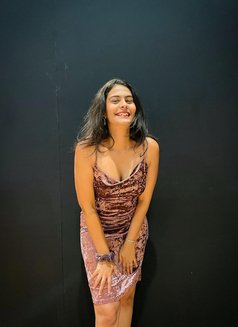 Lavnya - এস্কর্ট in Kolkata Photo 1 of 2