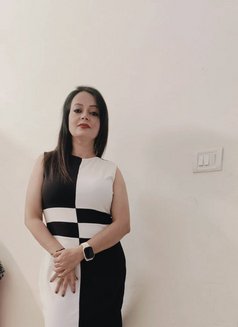 Aditi Real Meet and web cam - एस्कॉर्ट in Chennai Photo 2 of 4