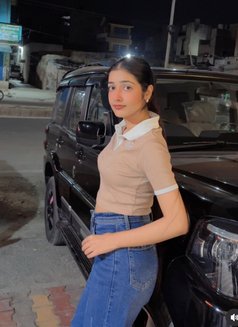 Mannu Yadav - escort in Gurgaon Photo 2 of 4