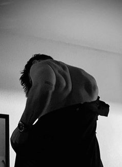Midnight Gentlemen - Male escort in New Delhi Photo 2 of 3