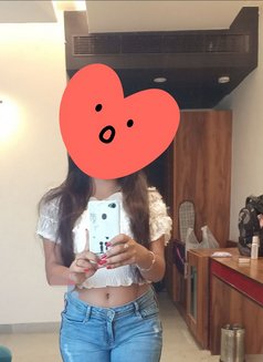 Diksha - escort in New Delhi Photo 5 of 6