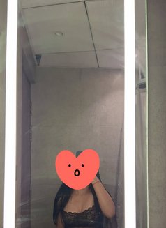 Diksha - escort in New Delhi Photo 6 of 6