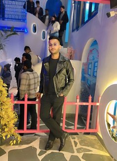 Khanna Is Back in Delhi - Male எஸ்கார்ட் in New Delhi Photo 1 of 1