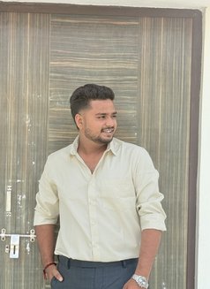 Mnvvekariya - Male एस्कॉर्ट in Ahmedabad Photo 1 of 1