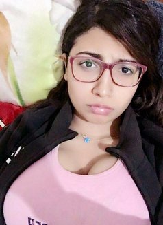 Cam and Real Meet All Time - এস্কর্ট in New Delhi Photo 1 of 2