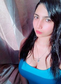 Cam and Real Meet All Time - এস্কর্ট in New Delhi Photo 2 of 2