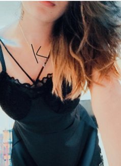 Video Cam With Me ! Truly Honest - adult performer in Bangalore Photo 3 of 4