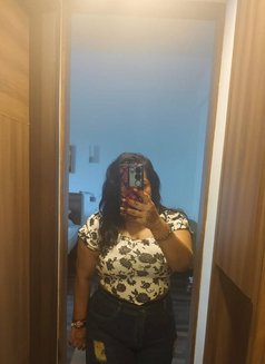 Misty 26 Year ( Independent Escorts) - एस्कॉर्ट in Kochi Photo 1 of 1