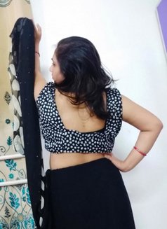 Kavya - एस्कॉर्ट in Noida Photo 3 of 3