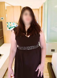 BOLLYWOOD CELEBRITY MODEL ESCORT AGENCY - escort in Mumbai Photo 3 of 4