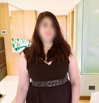 BOLLYWOOD CELEBRITY MODEL ESCORT AGENCY - எஸ்கார்ட் in Mumbai