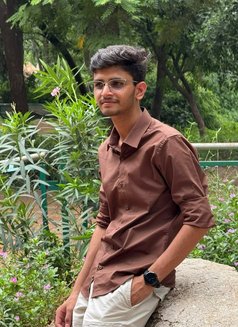 Krish - Male adult performer in Ahmedabad Photo 2 of 4
