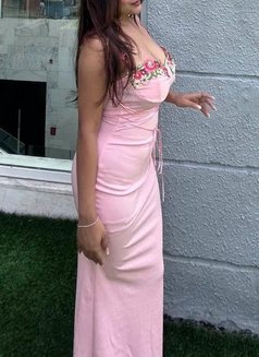 Hot Sakshi - escort in Mumbai Photo 2 of 7