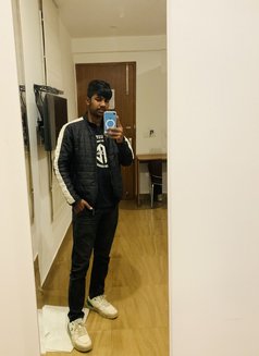 Meet With Krrish - Male எஸ்கார்ட் in Gurgaon Photo 1 of 5