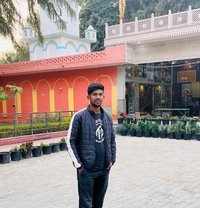 Meet With Krrish - Male ఎస్కార్ట్ in Gurgaon