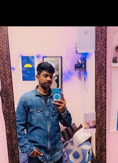 Meet With Krrish - Male எஸ்கார்ட் in Gurgaon Photo 4 of 5