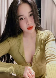 Junn Won - ఎస్కార్ట్ in Mumbai Photo 2 of 8