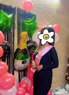 aradhiya xlili reel meet and#cam show - ఎస్కార్ట్ ఏజెన్సీ in Mumbai Photo 2 of 4