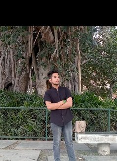 Rohan 5. 7ft - Male escort in Ghaziabad Photo 4 of 5