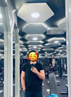 Leo - Male escort in Bangalore Photo 3 of 5