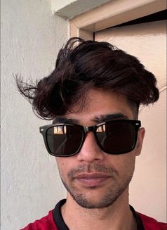 Maxx - Male escort in Bangalore Photo 1 of 6