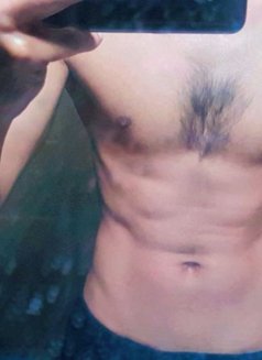 Sam Discreet Fun - Male escort in New Delhi Photo 2 of 3