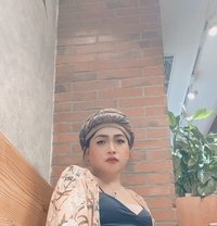 Larajean - Transsexual massage in Gurgaon
