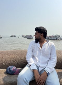 Ru Ru - Male escort in Mumbai Photo 2 of 7