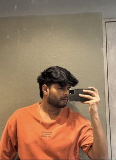 Ru Ru - Male escort in Mumbai Photo 5 of 7