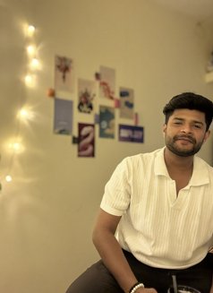 Ru Ru - Male escort in Mumbai Photo 7 of 7