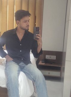 Talibkhanyusufzai - Male escort in Mumbai Photo 4 of 5