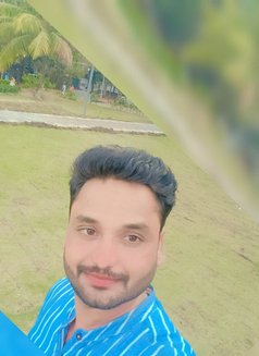 Sunny - Male எஸ்கார்ட் in Pune Photo 1 of 1