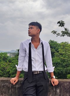 Deep - Male escort in Surat Photo 1 of 3