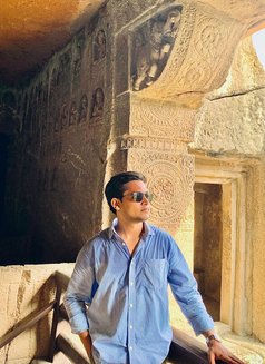 Rohit - Male escort in Mumbai Photo 13 of 13