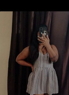 Leena - escort in New Delhi Photo 2 of 3