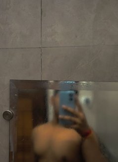 Laksh - Male escort in New Delhi Photo 1 of 4