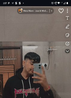 Laksh - Male escort in New Delhi Photo 2 of 4