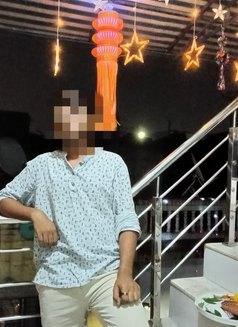 Deep - Male escort in Mumbai Photo 2 of 3
