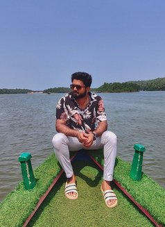 Mrwh - Male escort in Bangalore Photo 1 of 3