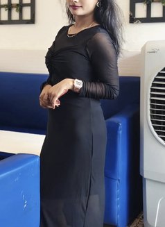 Rose - এস্কর্ট in Kozhikode Photo 3 of 8