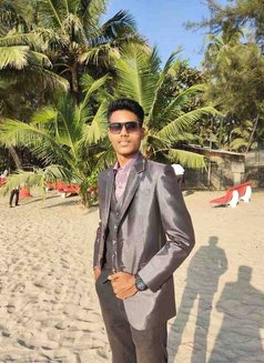 Shrutesh - Male এস্কর্ট in Mumbai Photo 3 of 3