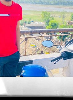 Raj 26 years old with big dick - Male escort in Mumbai Photo 1 of 3