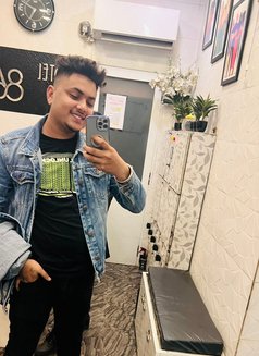 Haskey - Male எஸ்கார்ட் in Kolkata Photo 1 of 1