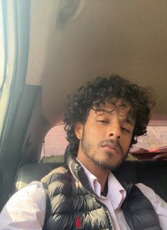 Aaru - Male ఎస్కార్ట్ in Chandigarh Photo 2 of 4