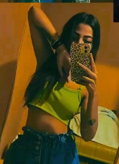 Cutegirl - escort in New Delhi Photo 5 of 9