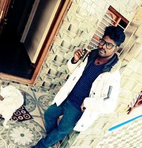 White - Male एस्कॉर्ट in Bangalore