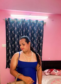 Khushi - Transsexual escort in Bangalore Photo 1 of 4
