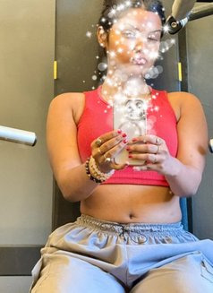 Soni - escort in Noida Photo 1 of 3