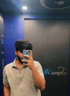 Captain - Male escort in Mumbai Photo 2 of 4