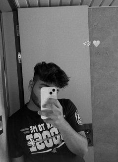 Captain - Male escort in Mumbai Photo 3 of 4